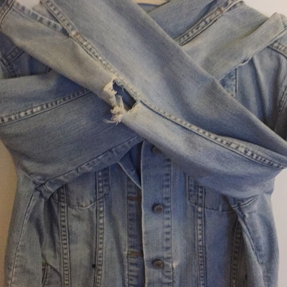 Women’s Gap Distressed Jean Jacket XL - Picture 3 of 3